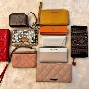 Bundled Wallets and Sunglasses Cases